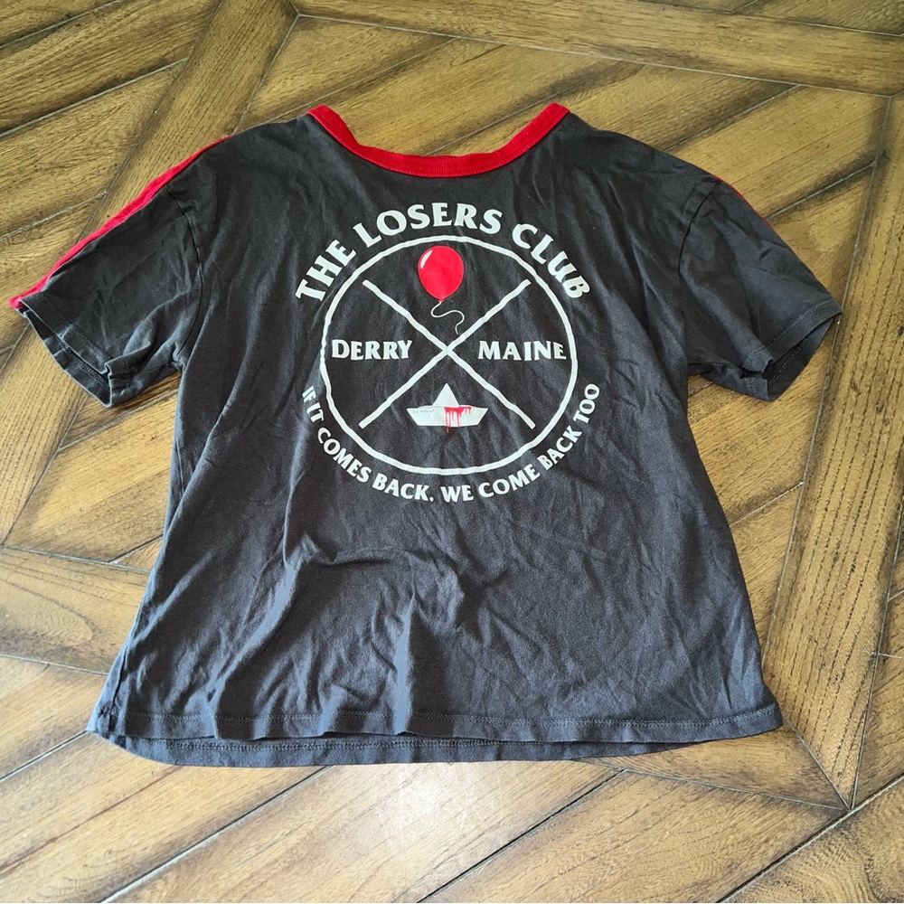 IT Graphic Short Sleeve Tee